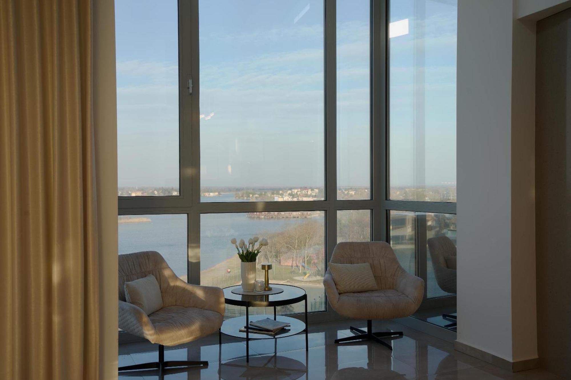 Luxusny Penthouse Nad Jazerami 230 M2, 3X Garaz, Wifi Διαμέρισμα Senec Εξωτερικό φωτογραφία